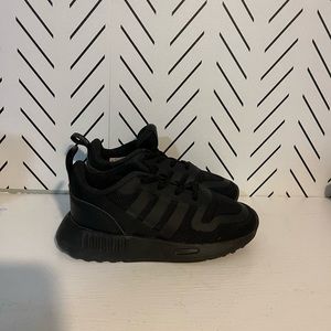 Toddler boy adidas tennis shoes